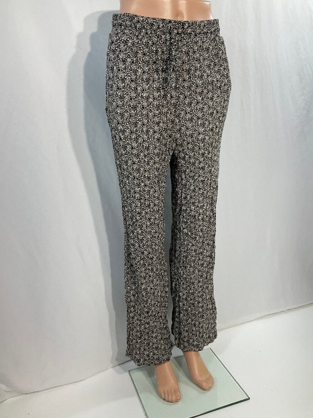 Knox Rose Sz Med High-Rise Wide Leg Pull-On Pants Womens Black & White Floral